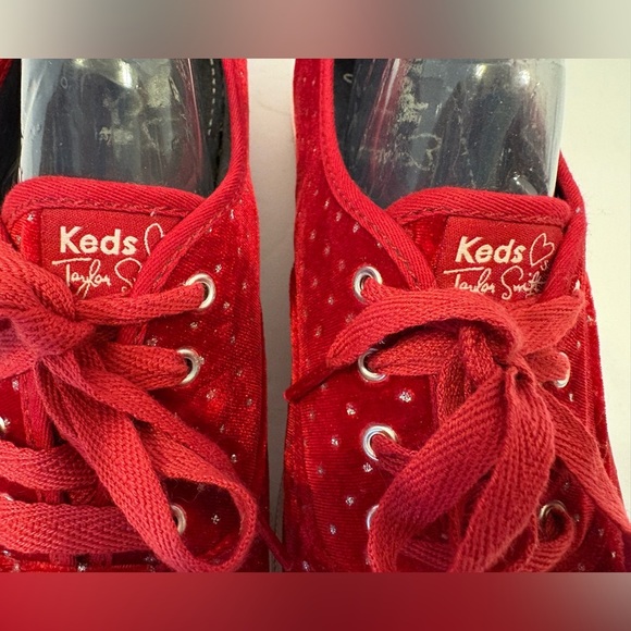 Keds Taylor Swift red velvet rhinestone accented tour sneakers size 8.5 - Picture 6 of 13
